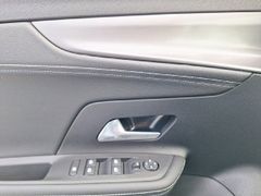 Fahrzeugabbildung Opel Mokka GS FACELIFT 1.2 Turbo AT8 LED, RFK