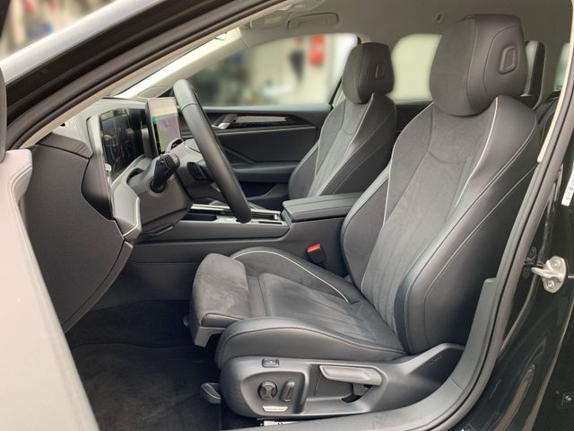 Passat Variant 2.0 TDI DSG ELEGANCE +AHK+KAMERA+