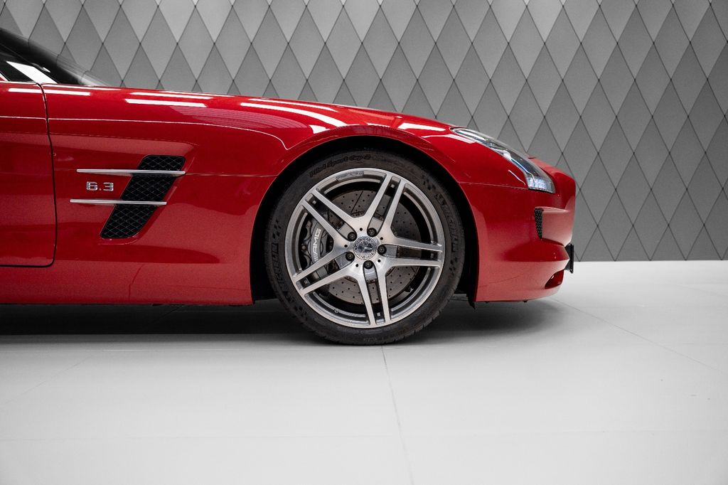 SLS AMG 6.2 V8 Roadster RED/BROWN CARBON - Bild 9