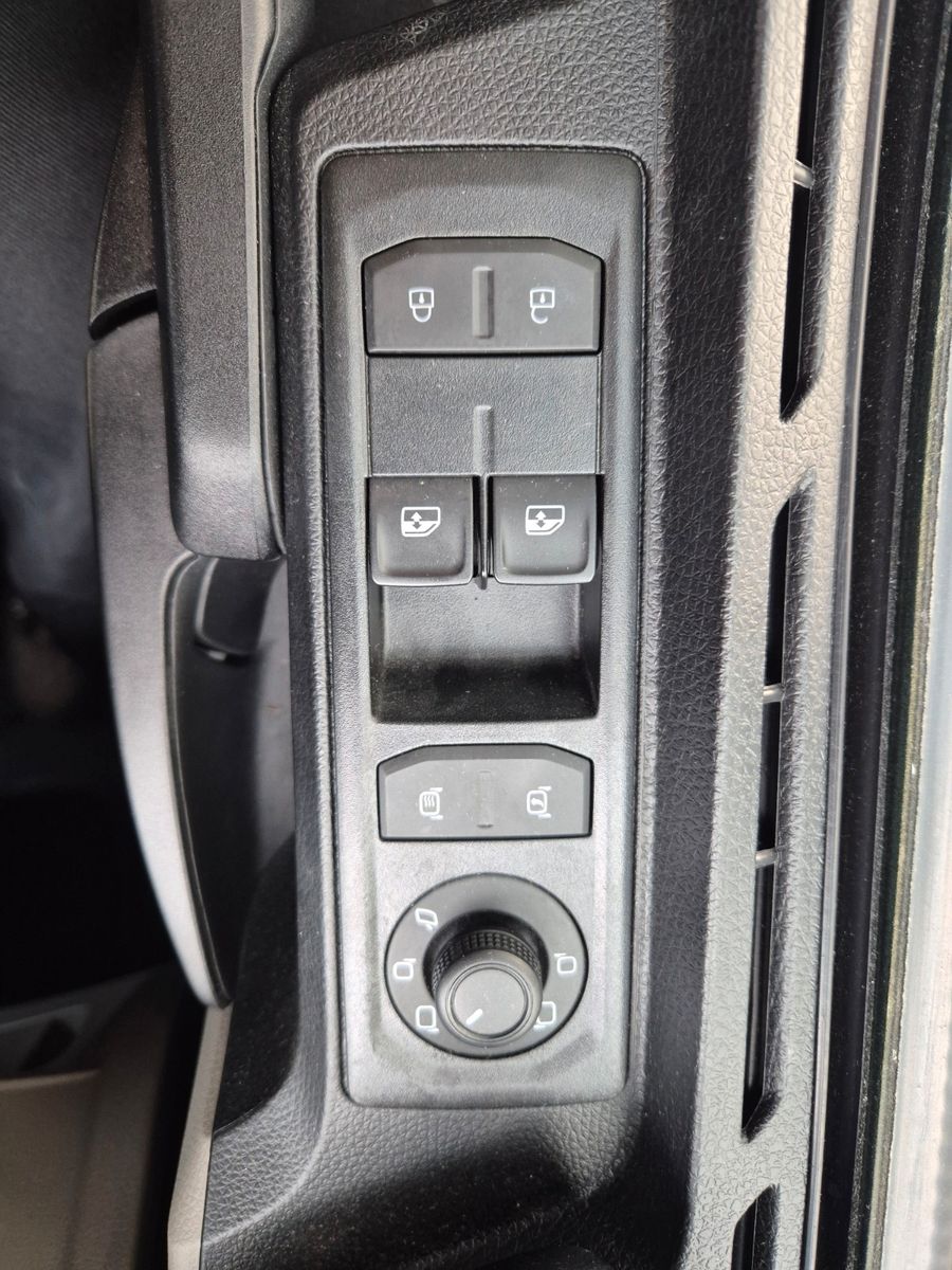 Fahrzeugabbildung MAN TGS 28.510 6x4-4 BL Palfinger PK24.001 Funk AHK