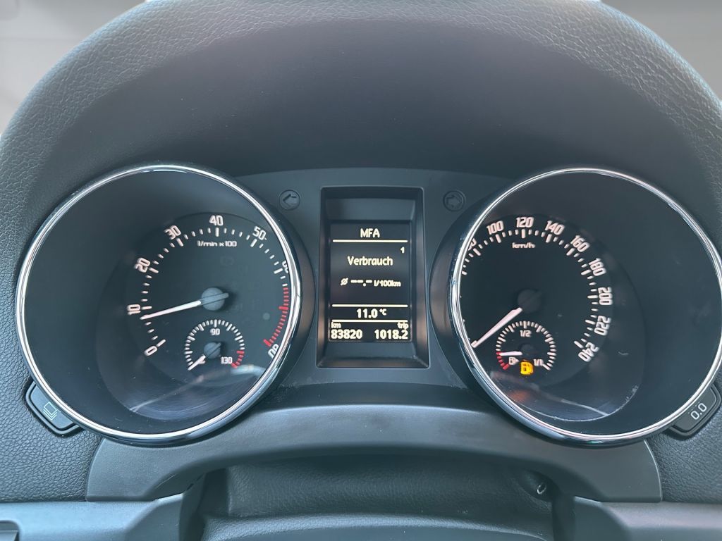 SKODA Yeti 1.4 TSI Ambition Allwetter Klima Sitzheiz. – Bild 12