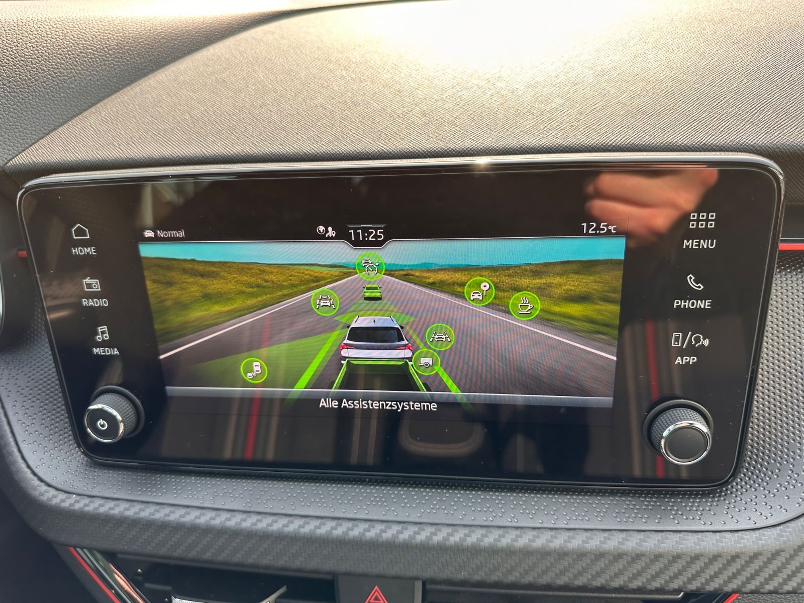 Fahrzeugabbildung SKODA Kamiq Monte Carlo 1.5 TSI DSG MATRIX/AHK/ACC/Pan