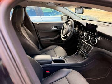 Mercedes CLA 200 - 6