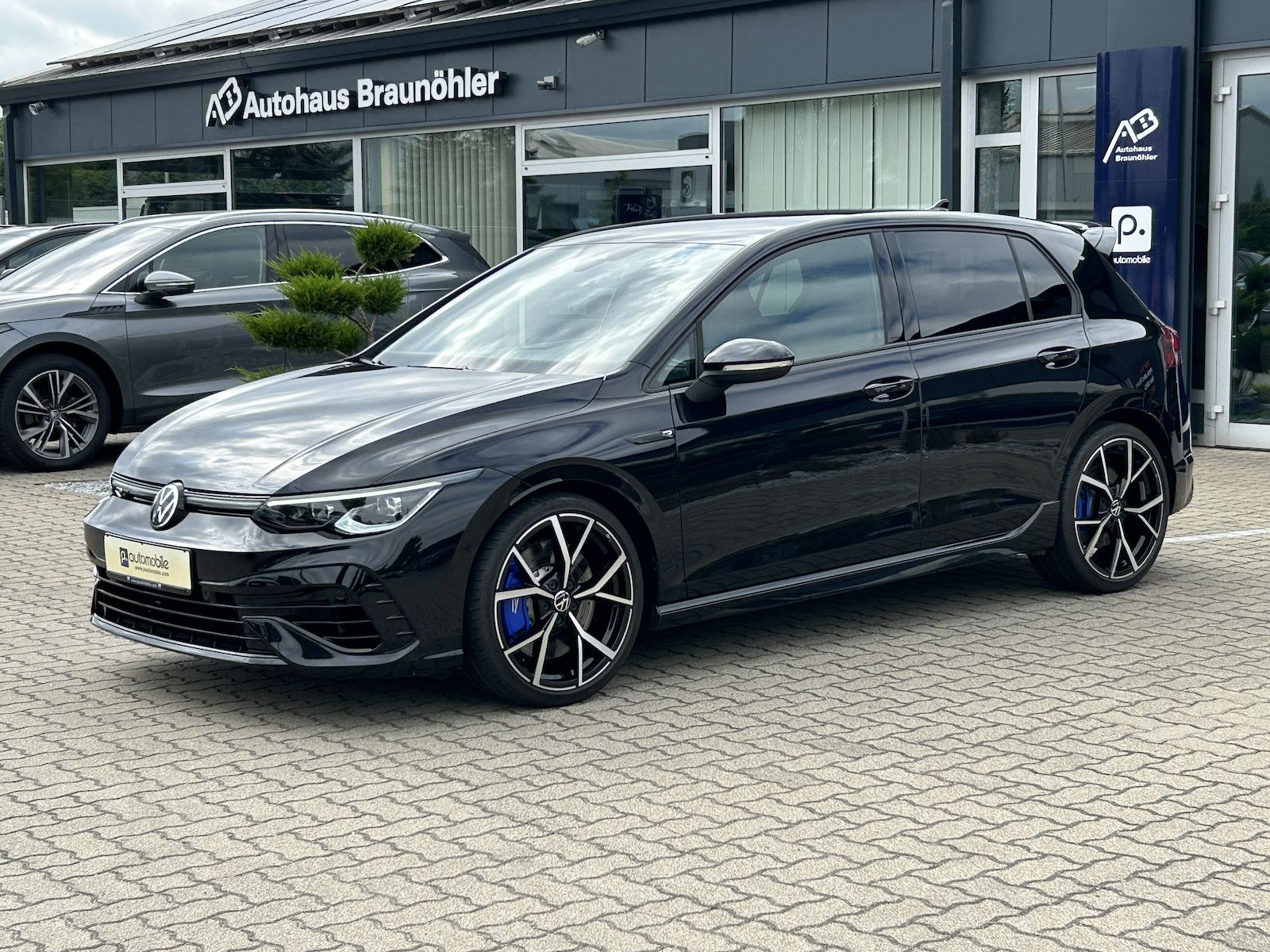 Volkswagen Golf VIII 2.0 TSI R 4M. R-PERFORMANCE AKRAPOVIC foto 5