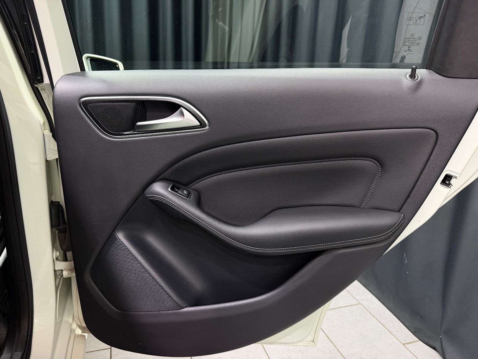 Fahrzeugabbildung Mercedes-Benz B 220 CDI |AUTOMATIK|NAVI|RF-CAM|LEDER