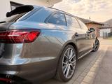 Audi A4 40 TFSI S line quattro Avant Premium - Audi: Premium