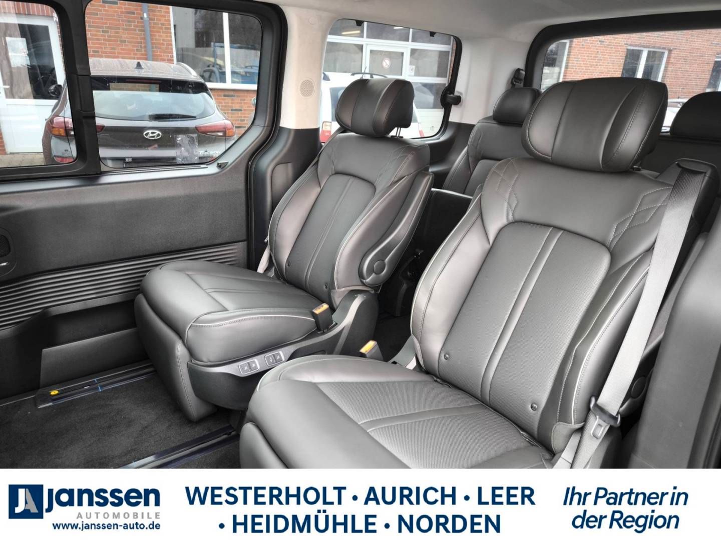 Fahrzeugabbildung Hyundai STARIA HEV 7-Sitzer Signature Panoramadach