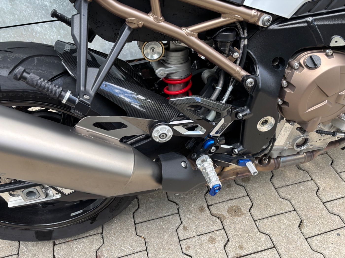 Fahrzeugabbildung BMW S 1000 R M-Paket 4 Pakete Carbon-, Frästeilepake