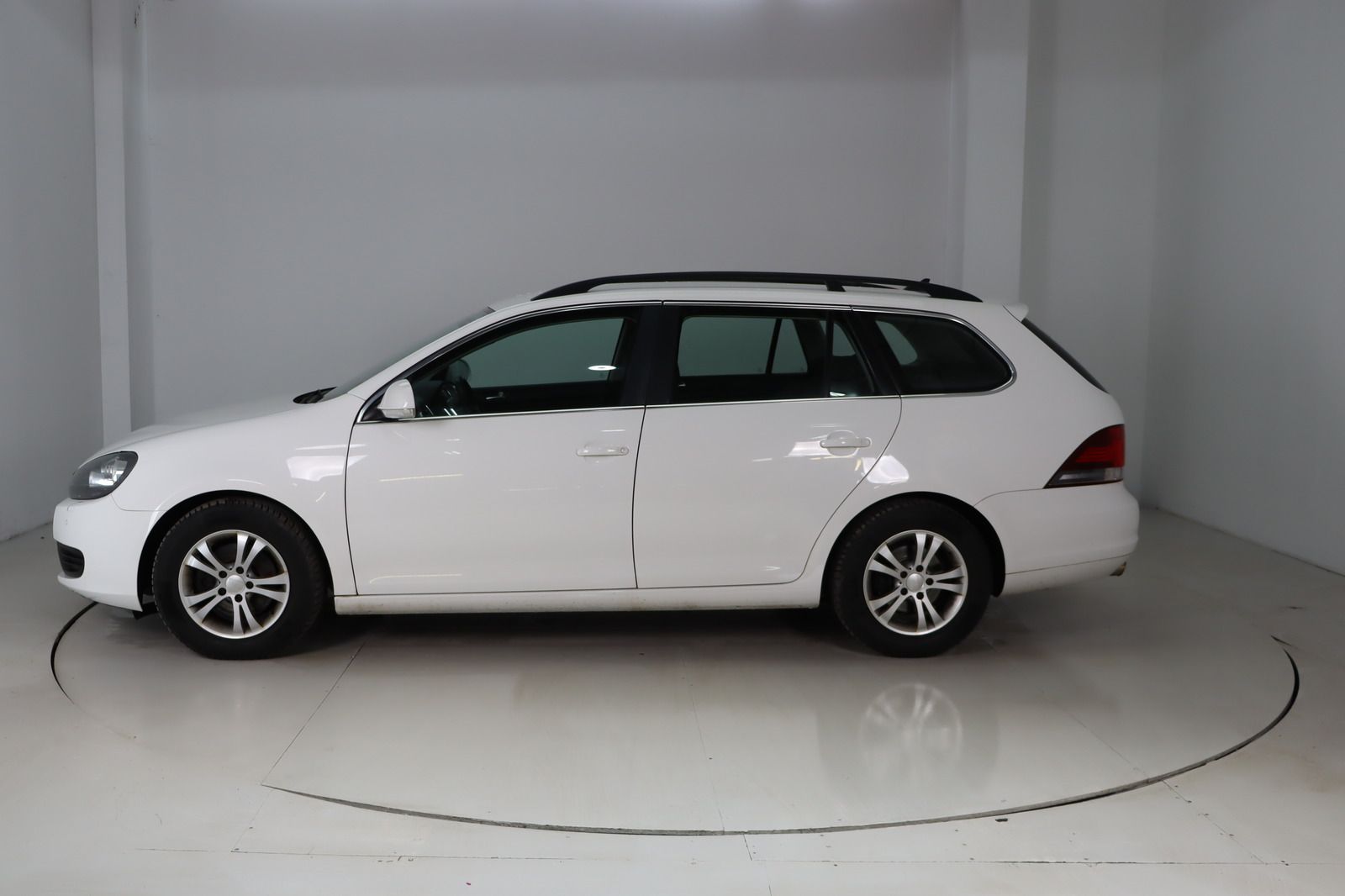 Fahrzeugabbildung Volkswagen Golf 1.6 TDI BMotion Tech Comfortline Variant