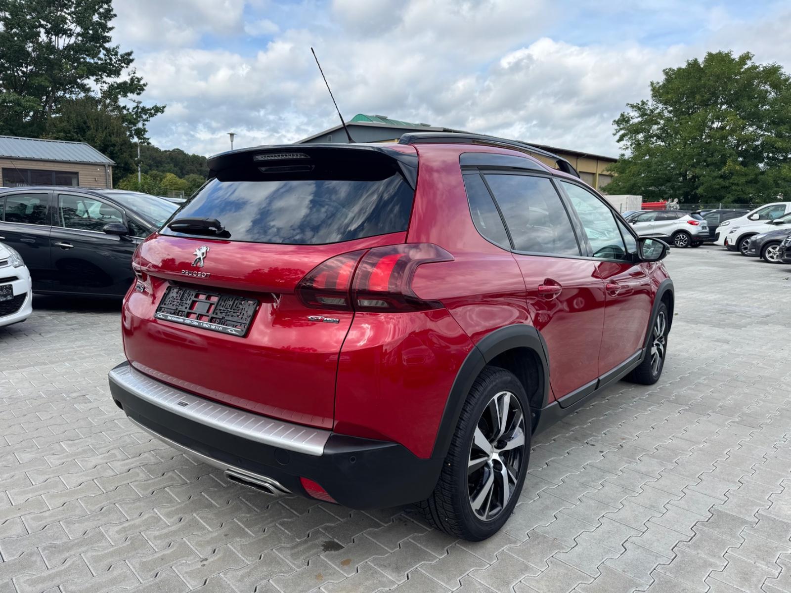 Peugeot 2008 GT-Line 1,2 96 kW /Navi / Panorama-Dach/LED