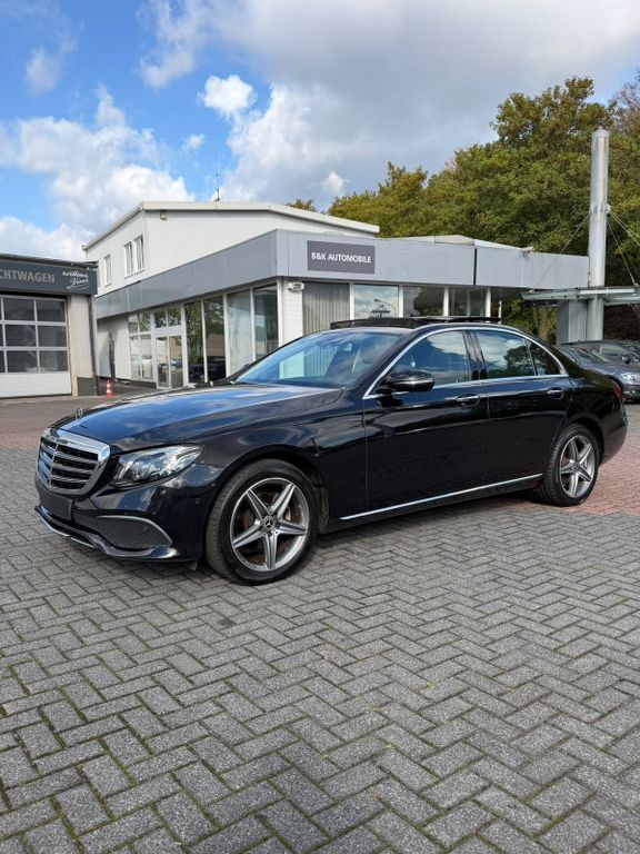 Image of Mercedes-Benz E 220