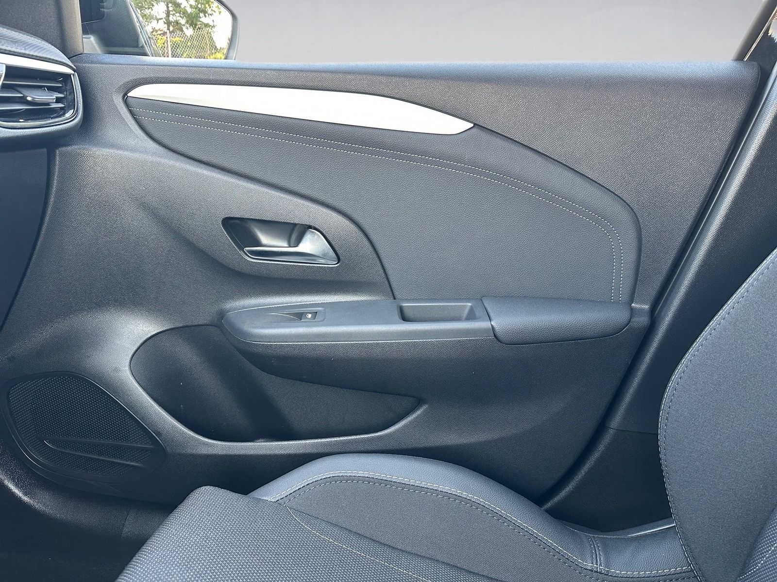 Fahrzeugabbildung Opel CORSA (P2JO)