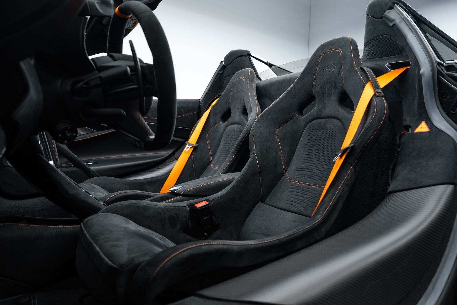 Fahrzeugabbildung McLaren 750S Spider CARBON/PERFORMANCE/360°CAMERA/B&W