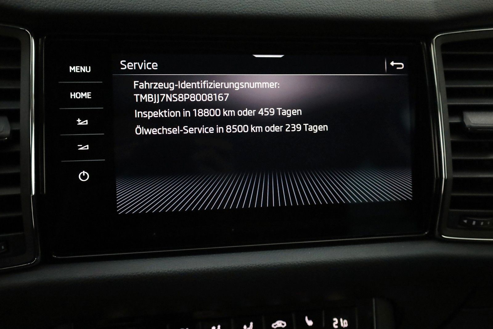 Fahrzeugabbildung SKODA Kodiaq Tour,Navi,LED,4xSH,Kamera,ACC, SR+WR
