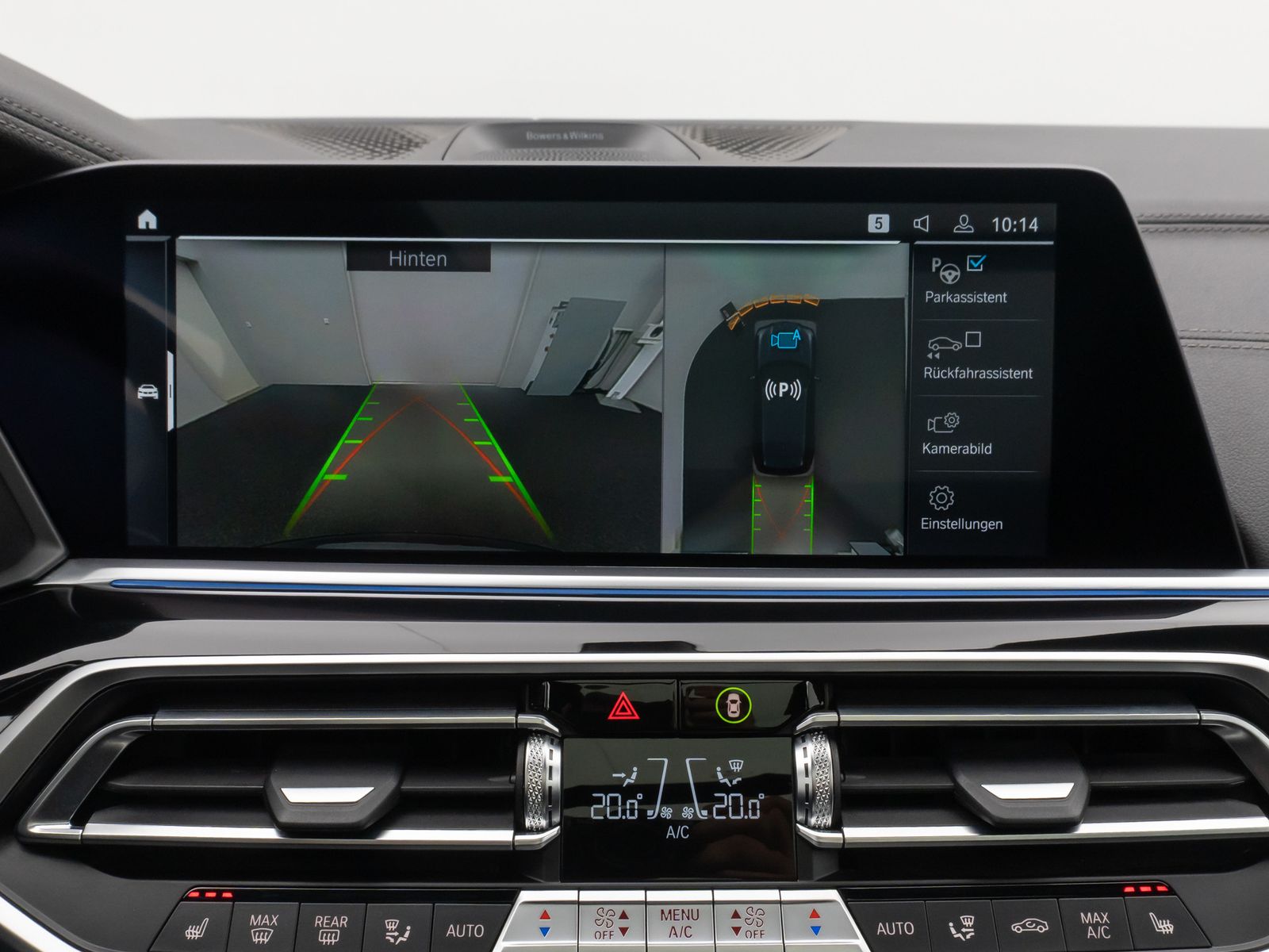 Fahrzeugabbildung BMW X5 xD45e M Sport Panorama Laser 360°HUD DAB B&W