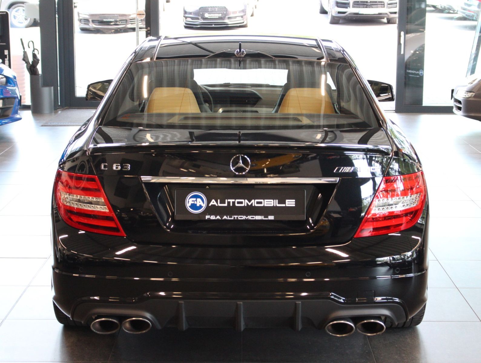 Fahrzeugabbildung Mercedes-Benz C 63 AMG Coupé *1.Hand*MB Scheckheft*Pano*MWST
