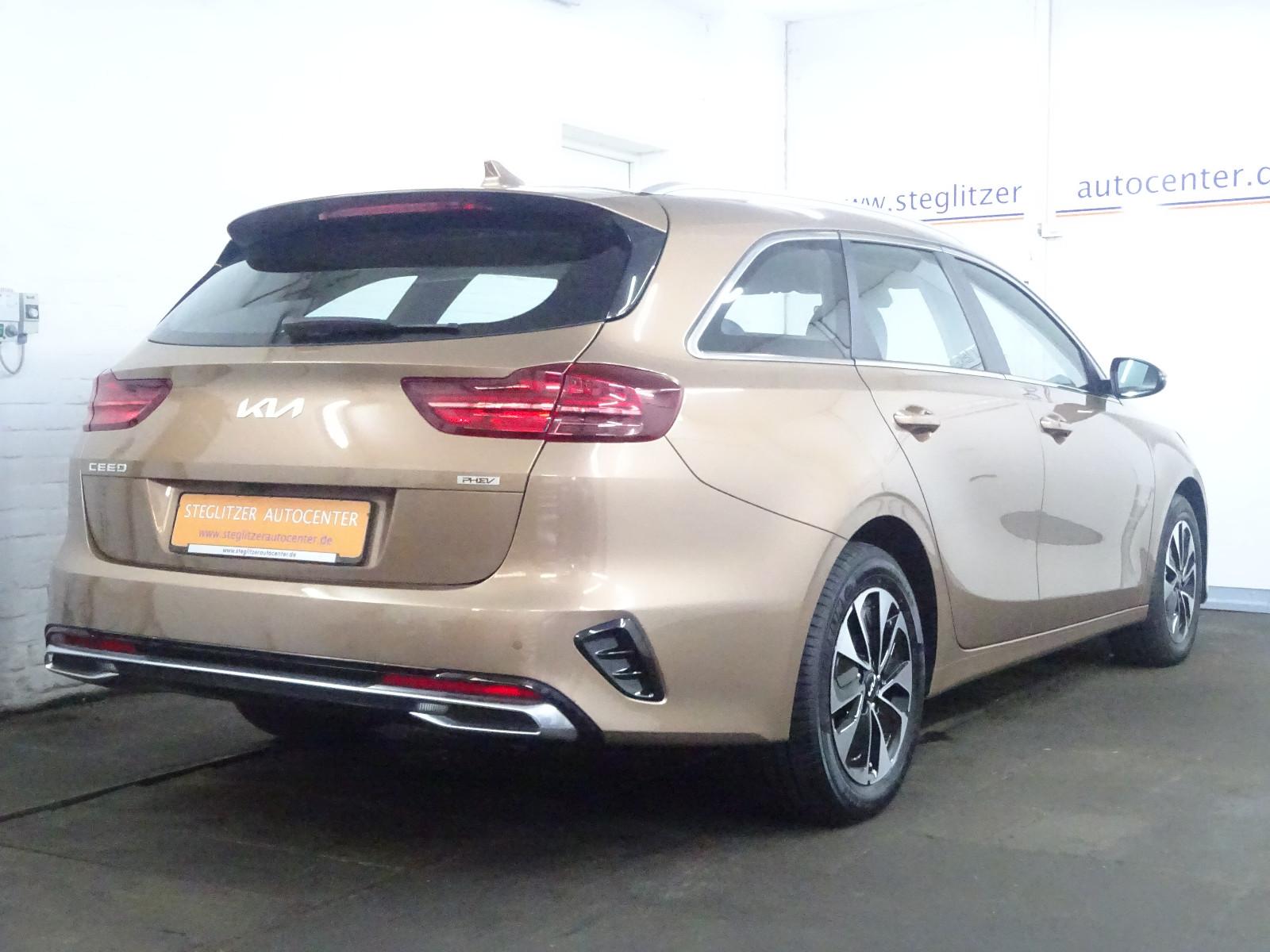 Kia cee'd SW 1.6 GDI PHEV Spirit DCT ACC/LED/Kamera