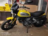 Ducati Scrambler - DUCATI GELB