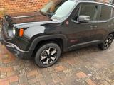 Jeep Renegade 2.0 MultiJet 125kW Trailhawk Allrad... - Jeep Renegade von privat