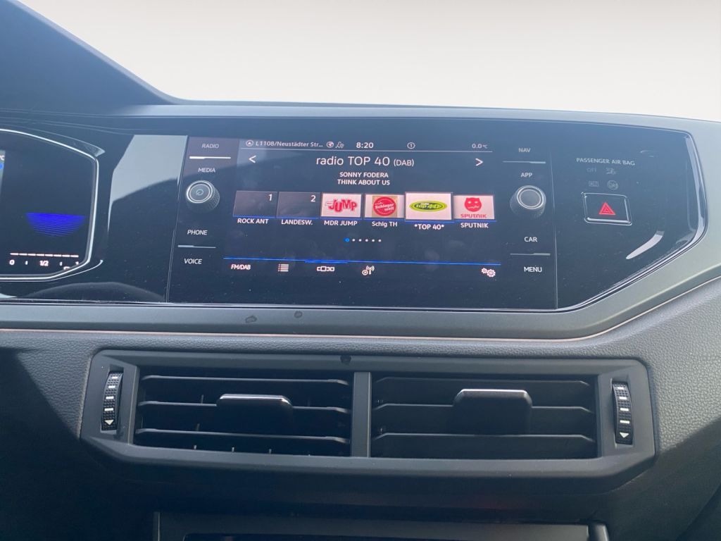 Fahrzeugabbildung Volkswagen Taigo 1.0TSI DSG R-Line Navi,LED,ACC,RFK,SH