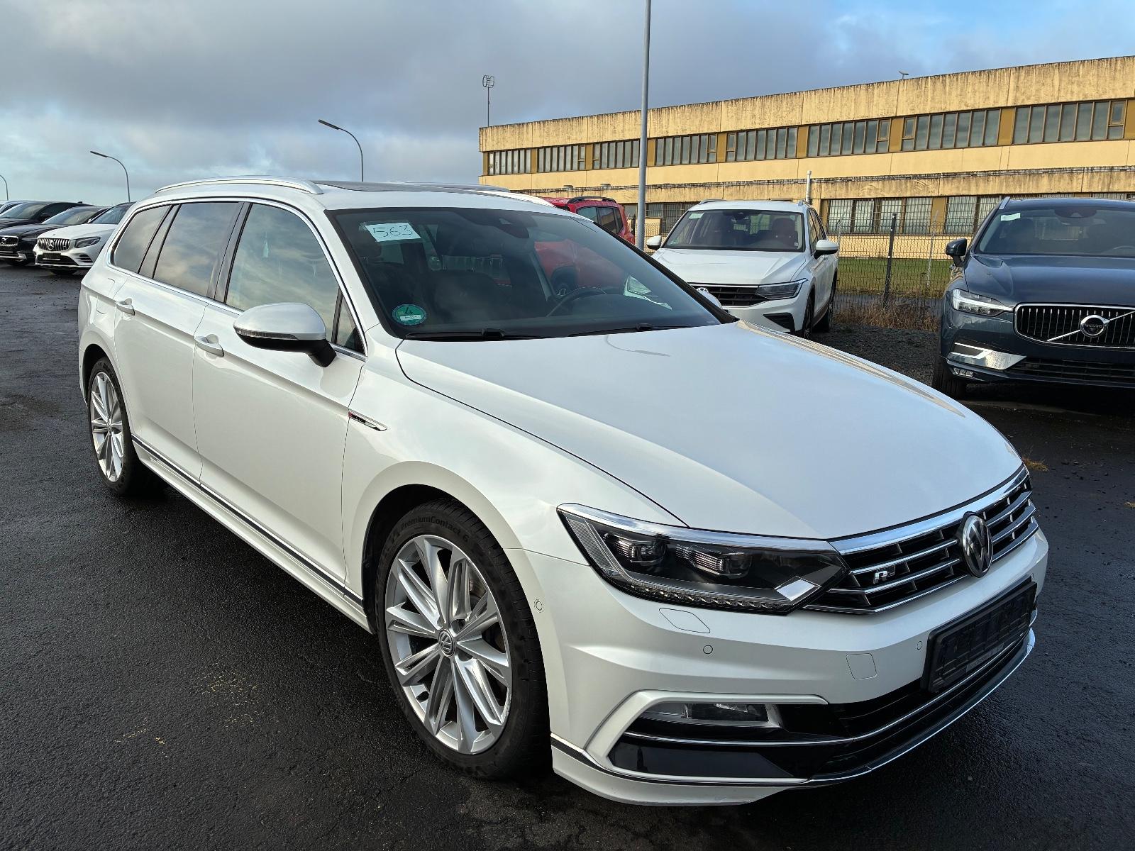 Volkswagen Passat Variant Highline R Line 4Motion Pano