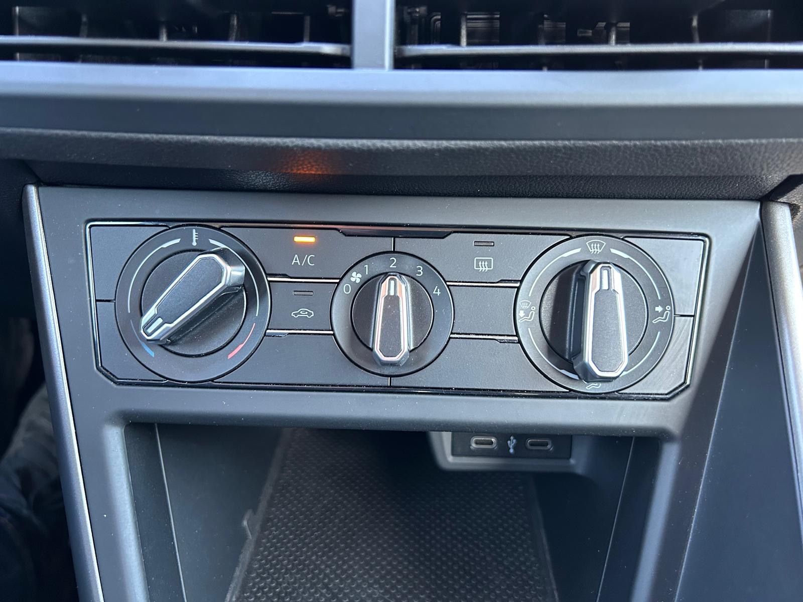 Fahrzeugabbildung Volkswagen Polo VI Comfortline°Navi°PDC