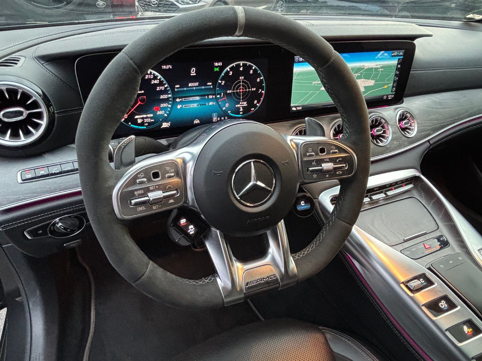 Fahrzeugabbildung Mercedes-Benz AMG GT 4-trg. 63 S 4Matic+/AERO-KIT/PANO/MASSAGE