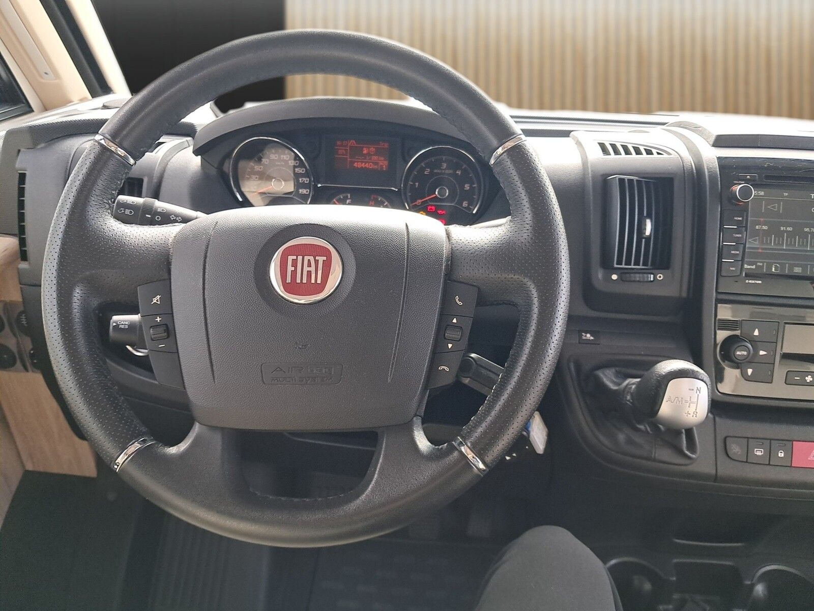 Fahrzeugabbildung Eura Mobil Integra Line 695 QB Markise,Automatik,RK