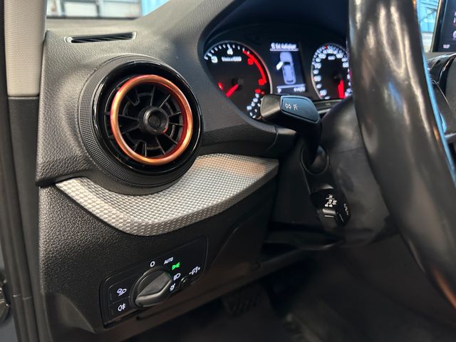 Audi Q2 quattro basis *2. Hand*Klima*SHZ*LED*AHK*MMI*