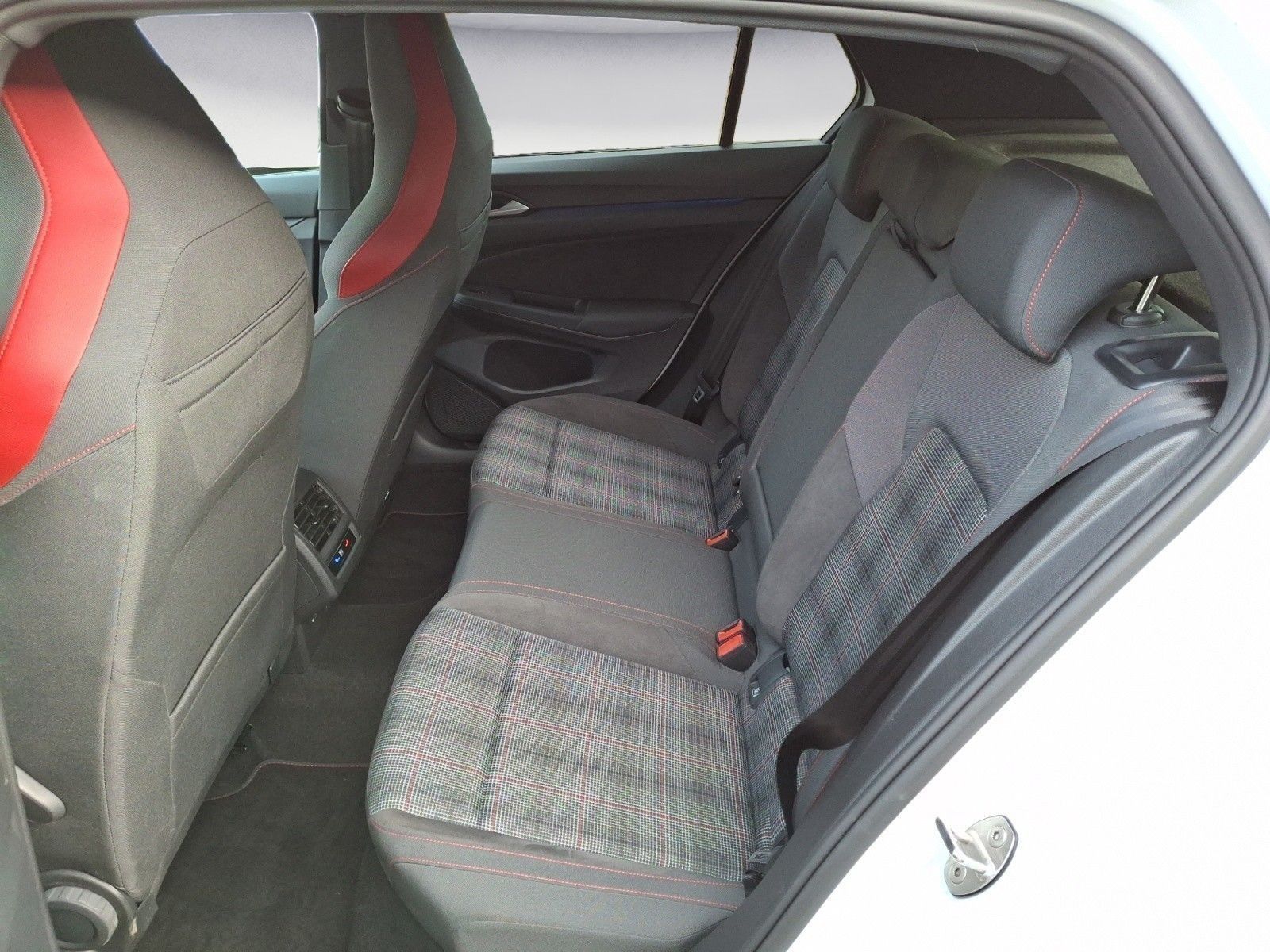 Volkswagen Golf - Bild 9