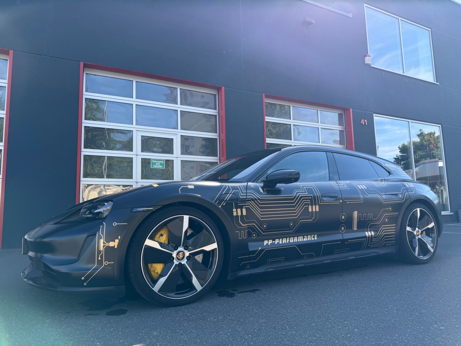 PORSCHE Taycan Turbo S Cross Turismo / Approved Garantie