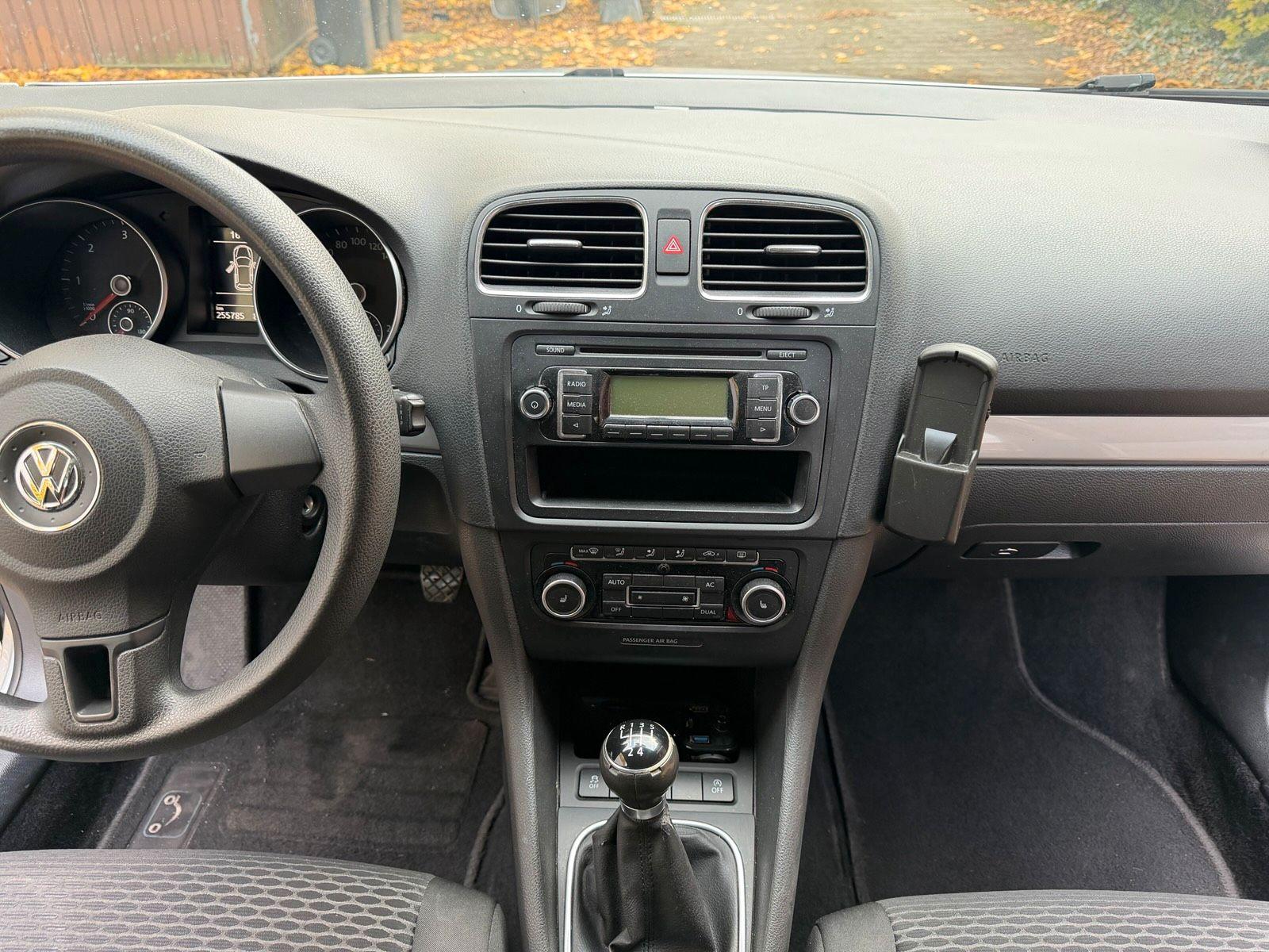Volkswagen Golf 2011 — photo 9