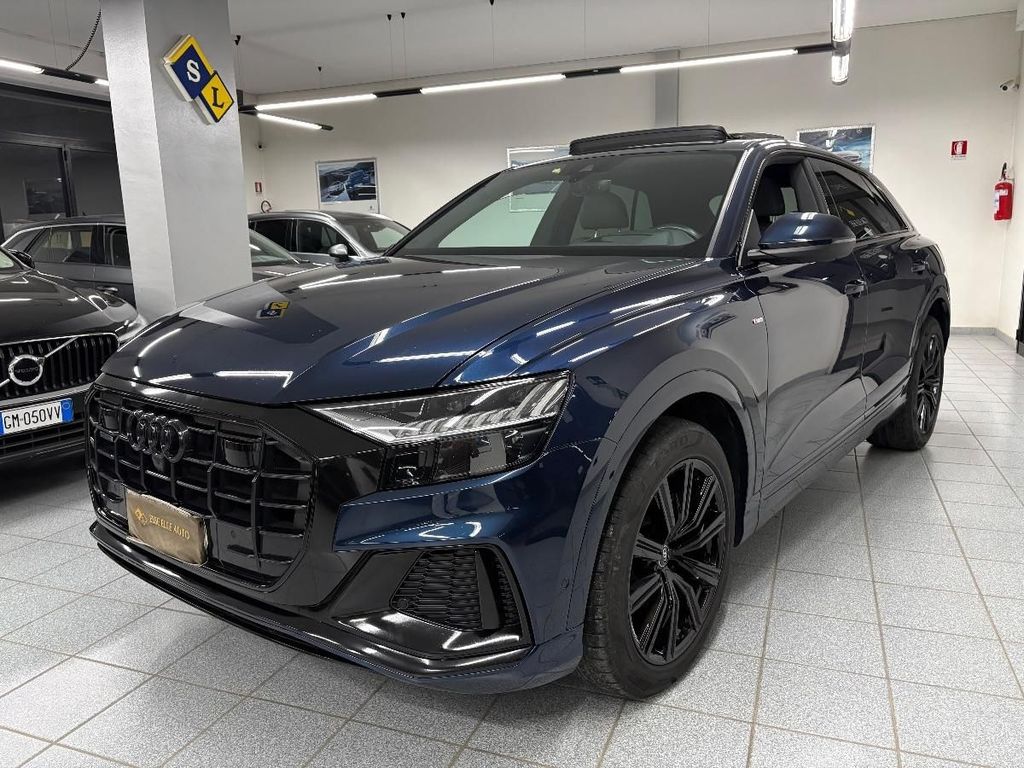 Image of Audi Q8