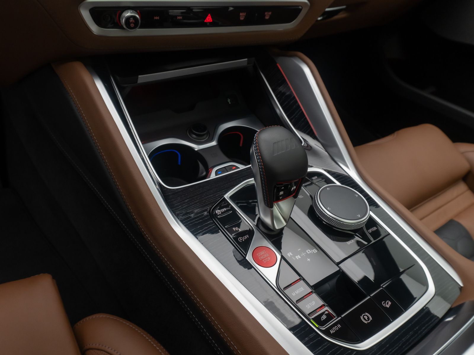 Fahrzeugabbildung BMW X6 M Competition DAB Massage 360&deg; SoftClose Voll