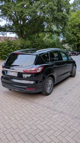 Ford S-Max 2,0 EcoBlue 110kW Titanium 7 Sitze - Ford S-Max Gebrauchtwagen in Hamburg