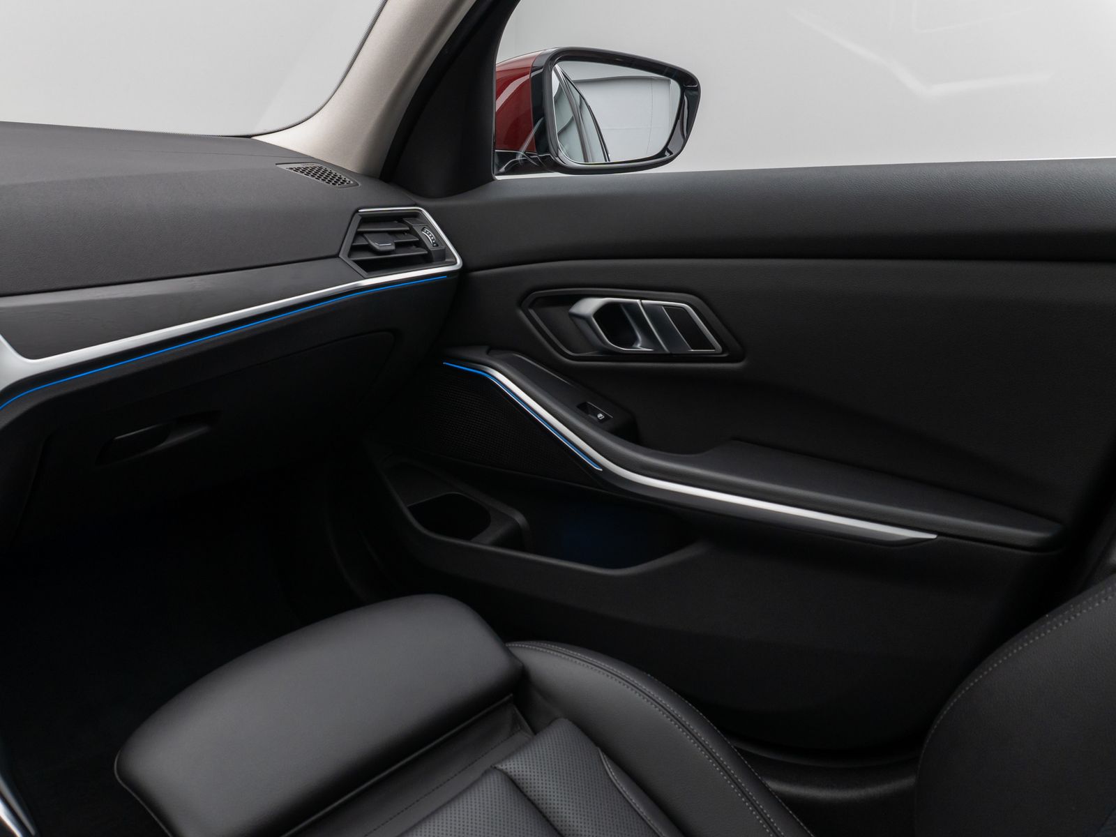 Fahrzeugabbildung BMW 320e Luxury Line Panorama Kamera DAB AHK Alarm