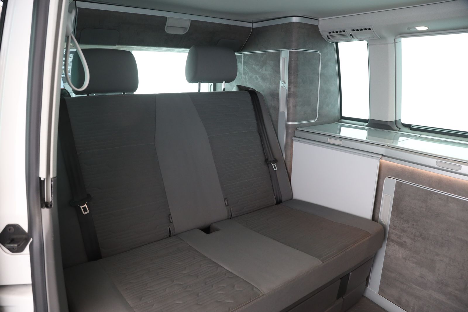 Volkswagen T6 California - Bild 13
