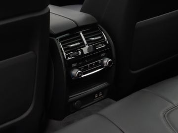 Fahrzeugabbildung BMW 530d xDr Tour Luxury Line ACC H/K Panorama DAB