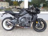 Yamaha MT10 mit Zubehör - YAMAHA MT 10