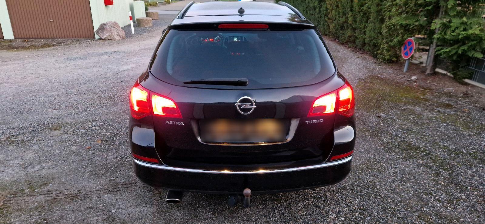 Opel Astra 2015 — photo 5