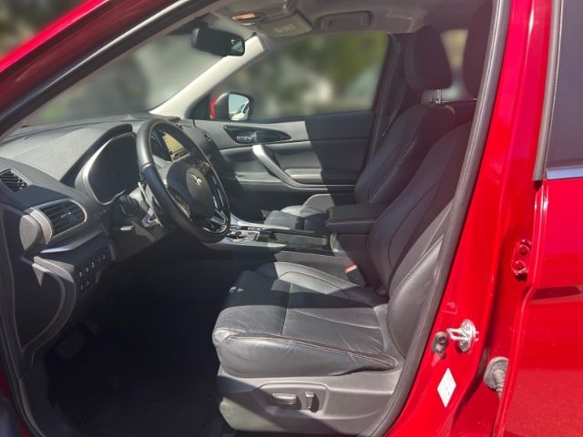 Fahrzeugabbildung Mitsubishi Eclipse Cross Top 4WD El. Panodach Navi Soundsys