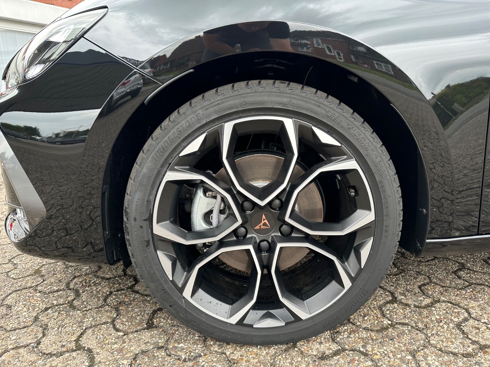 Fahrzeugabbildung CUPRA Leon ST 2.0 TDI DSG Pano/ACC/LED/CarPlay/18"