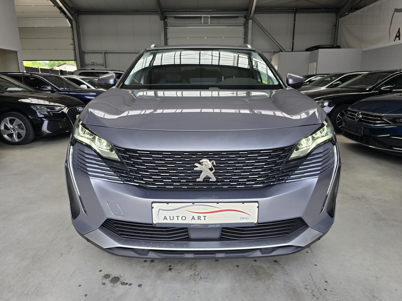Peugeot 5008 Allure 7Sitzer LED AHK Navi SHZ DAB+