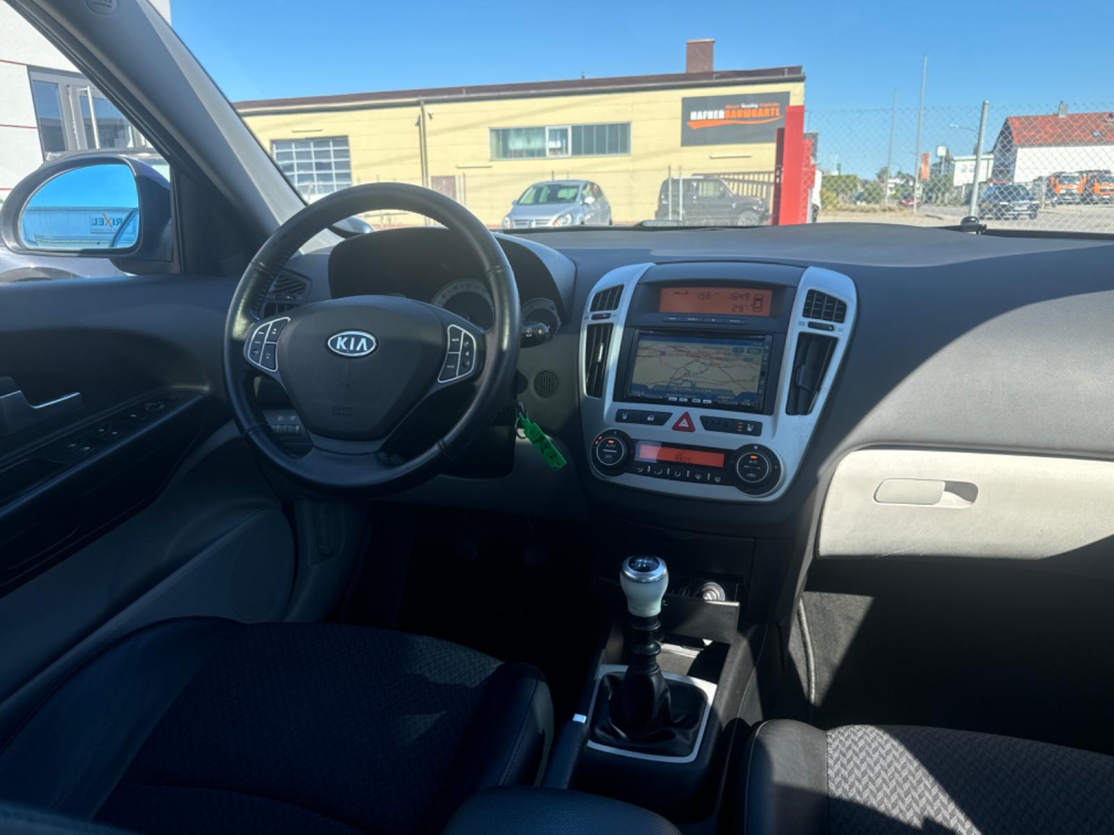 Kia cee'd*SHZ*PDC*Klima*Navi*Export*