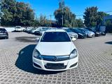 Opel Astra Caravan 1.6 Edition 111 Jahre  TÜV NEU!!! - Opel Astra aus 2010: Edition