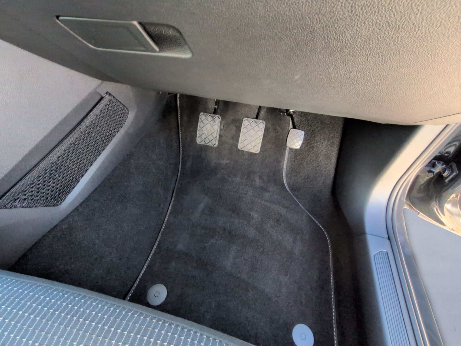 Golf VIII 2.0 TDI Fahrschule AHK+PDC+ACC+