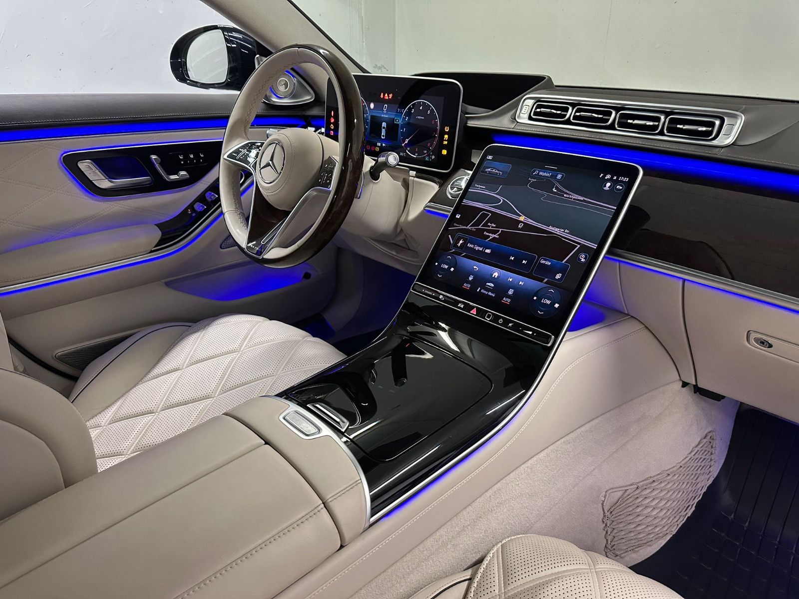 Fahrzeugabbildung Mercedes-Benz S 680 Maybach 4MATIC *PANO*Klapptisch*FIRSTCLASS