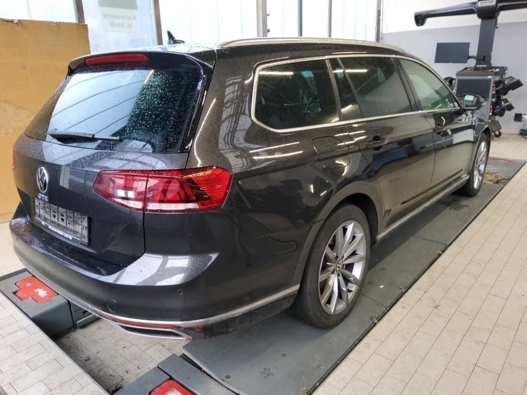 Volkswagen Passat Variant - Bild 5