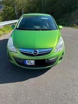 Opel corsa 1.4 mit eingebautem Fahrradträger - Opel Corsa: Fahrradträger mit