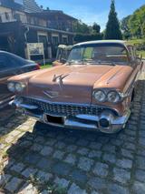 Cadillac Fleetwood Series 75 